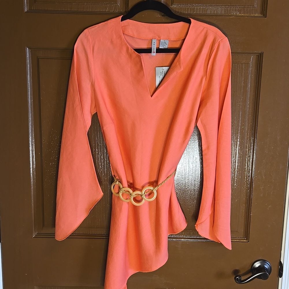 Voice-Linen blend light coral pullover v neck top, side drape Sz L NWT.